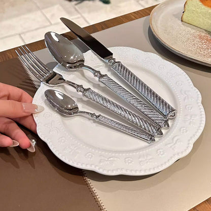 Elegant Dining Collection – Silver Cutlery Set for Luxury Meals