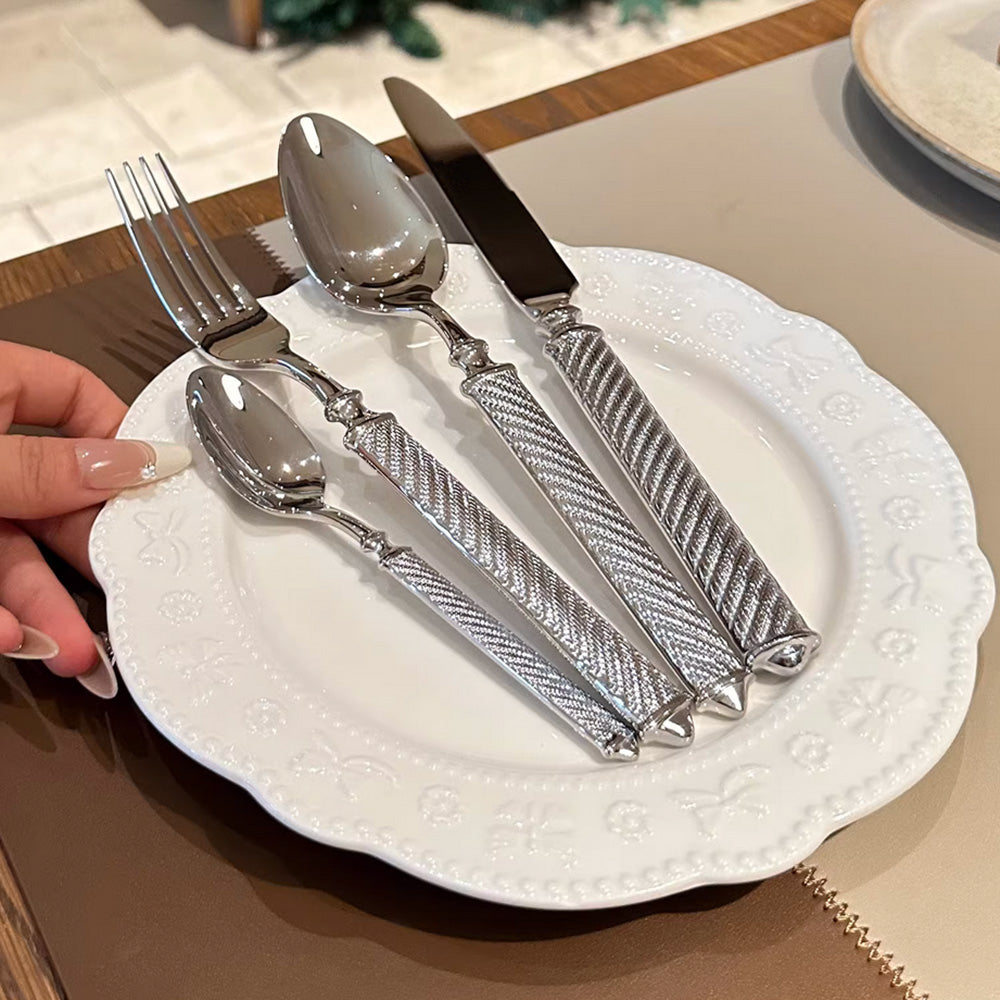 Elegant Dining Collection – Silver Cutlery Set for Luxury Meals