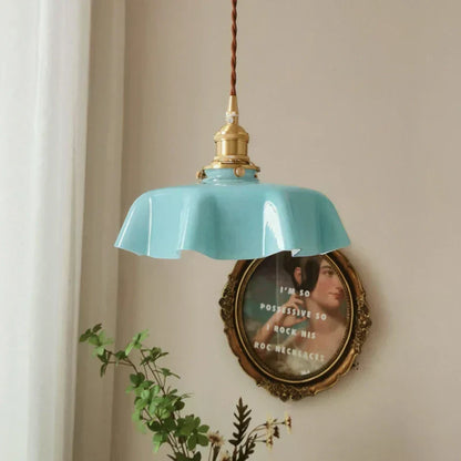 Classic Brass Pendant Light Fixture for Elegant Illumination