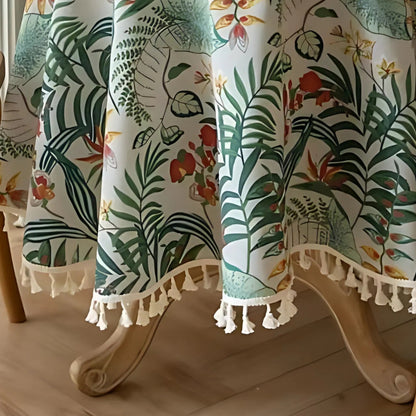 Chic Vintage-Inspired Round Table Cover