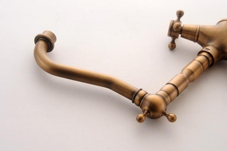 Antique-Style Rustic Sink Faucet – Perfect for Vintage Kitchens or Bathrooms