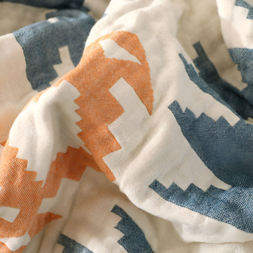 Dual-Sided Cozy Blanket for Stylish Comfort