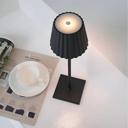 Cordless Dimmable LED Table Lamp with Rechargeable Battery