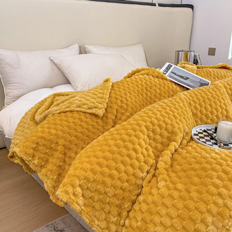 Checked Plaid Soft Velvet Blanket - Cozy Warm Throw for Sofa and Bed