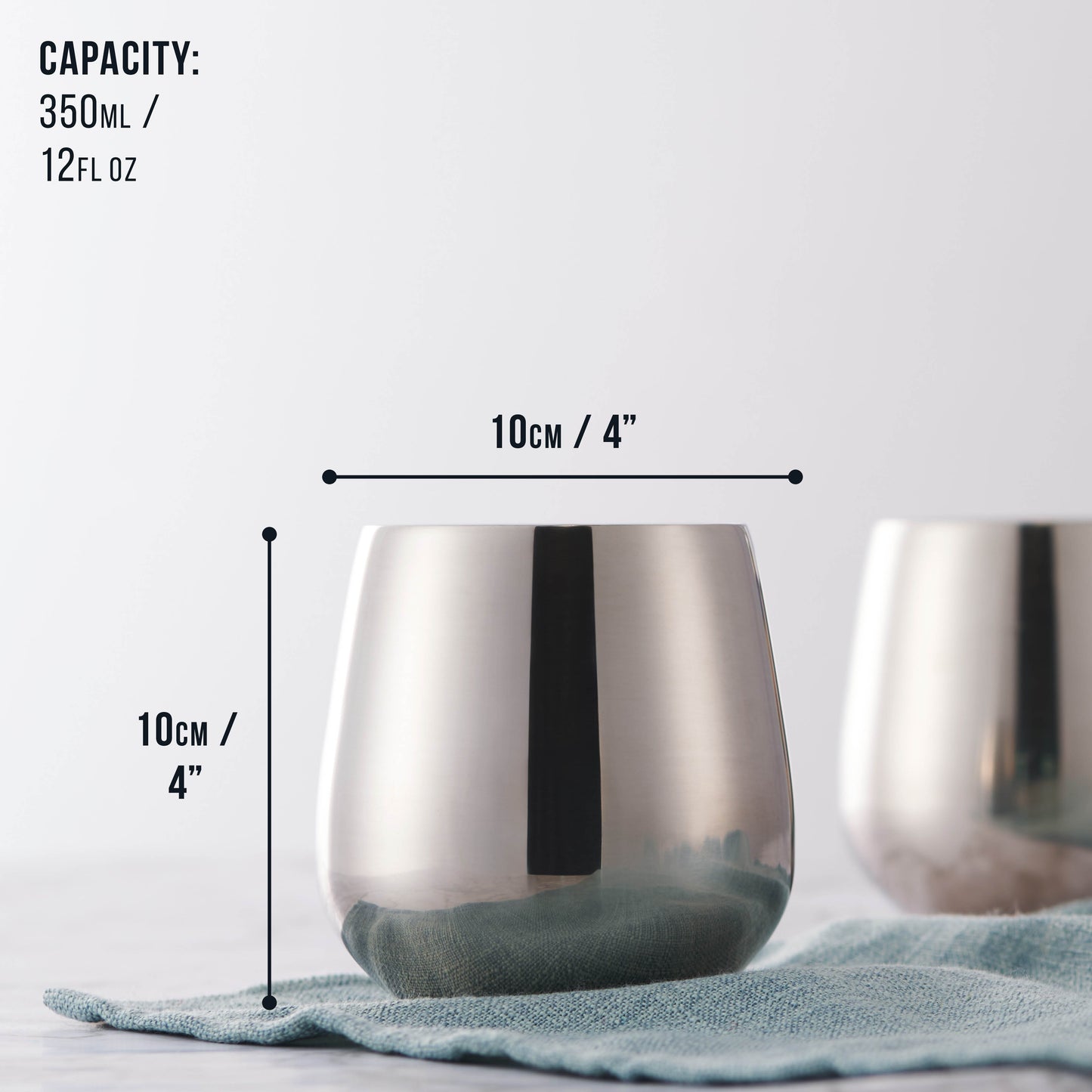 Silver Tumblers Made of Stainless Steel with Included Straws