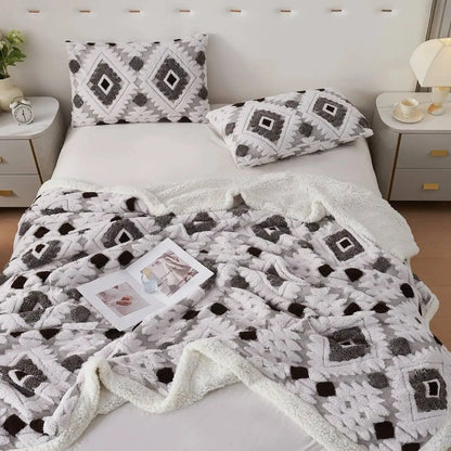 Double-Layered Velvet and Lambswool Blanket - Thick and Cozy - Geometric Throw for Sofa and Bed