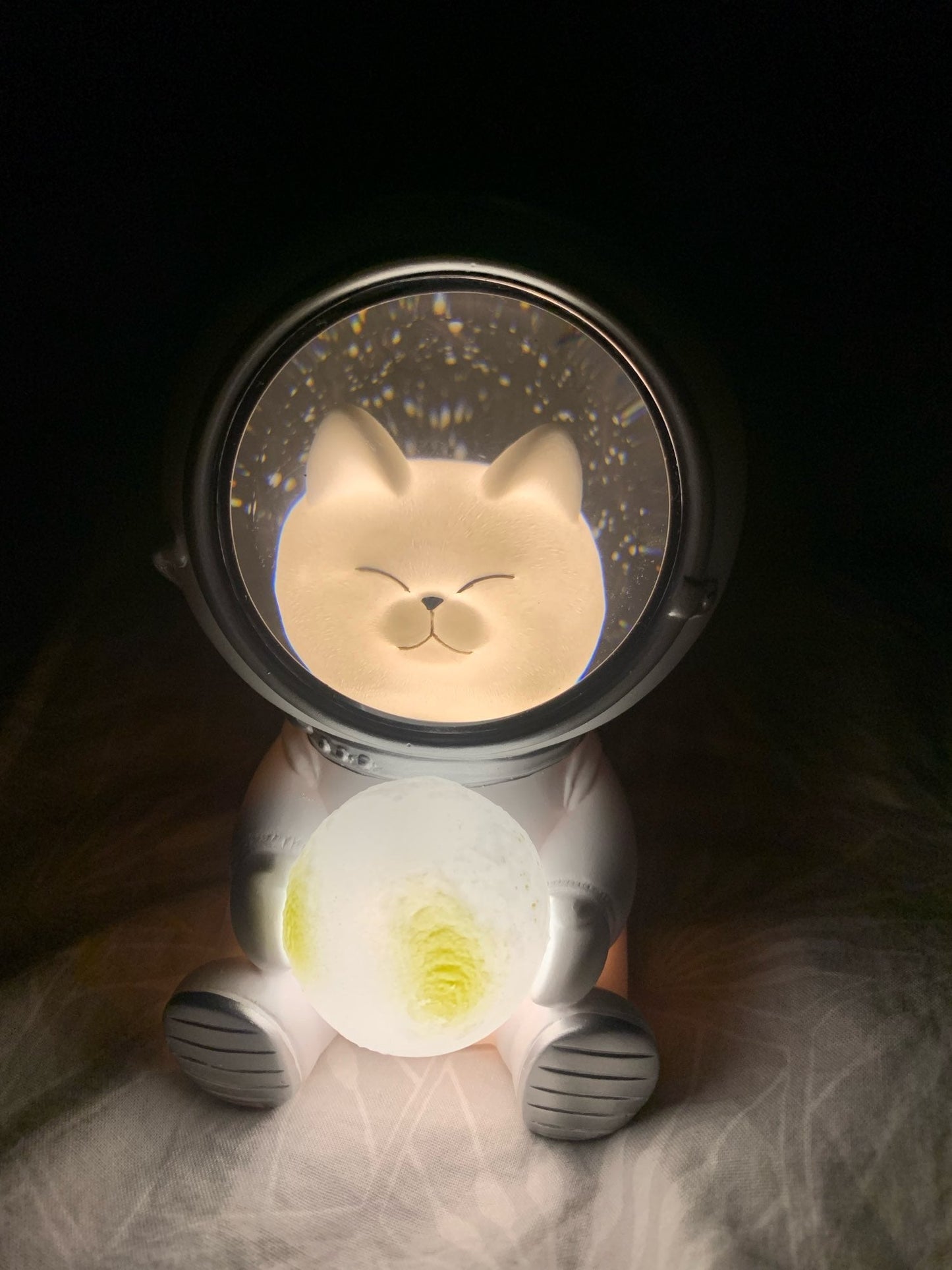Enchanting Feline Dream Light for Cozy Nights