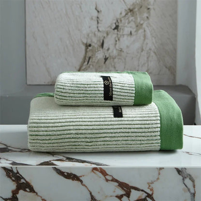 Luxurious Bath Towel Crafted from 100% Organic Cotton