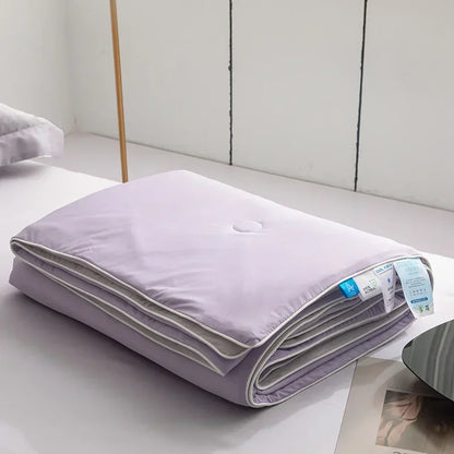 Cooling Blanket for Summer — Lightweight Ice Silk Comforter, Twin/King Size