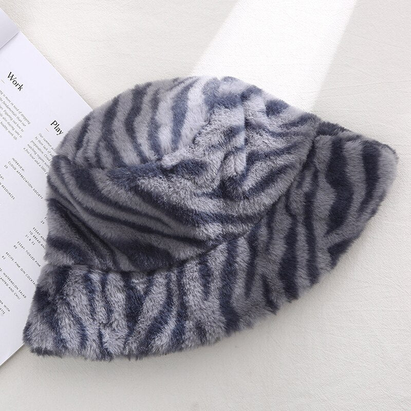 Soft Plush Winter Hat – Warm Unisex Bucket Cap for Cold Days
