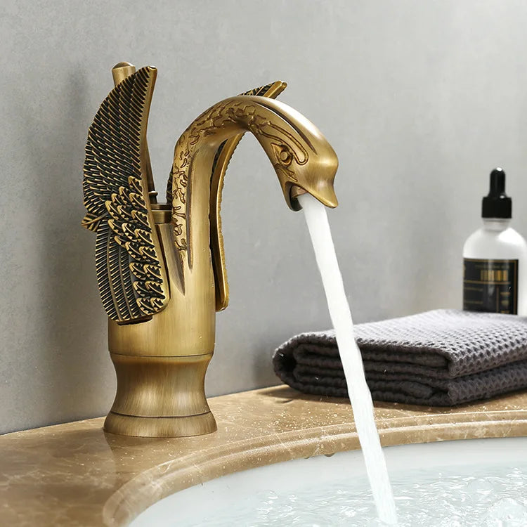 Single Handle Golden Basin Faucet in Swan Design