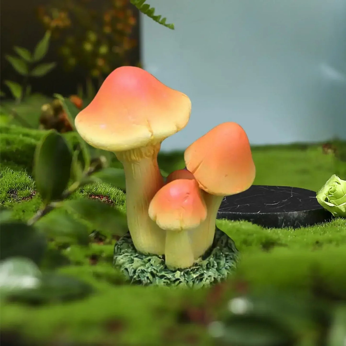 Mini Resin Mushroom Figurine – Detailed 5 cm Garden Decor Collectible