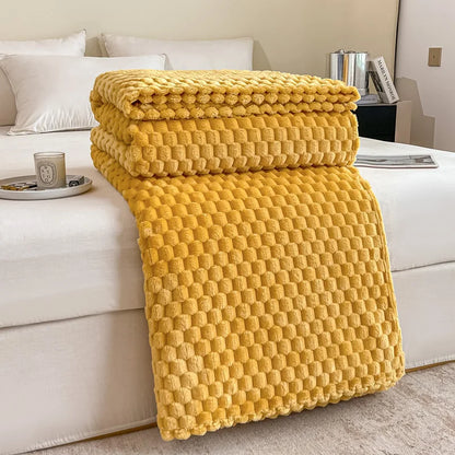 Checked Plaid Soft Velvet Blanket - Cozy Warm Throw for Sofa and Bed