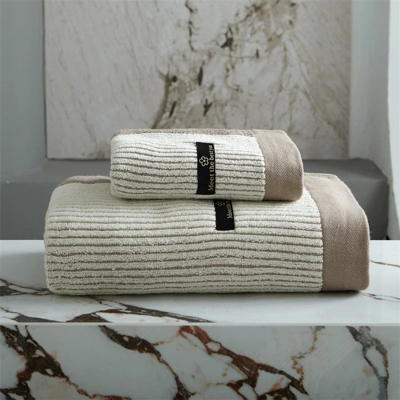 Luxurious Bath Towel Crafted from 100% Organic Cotton