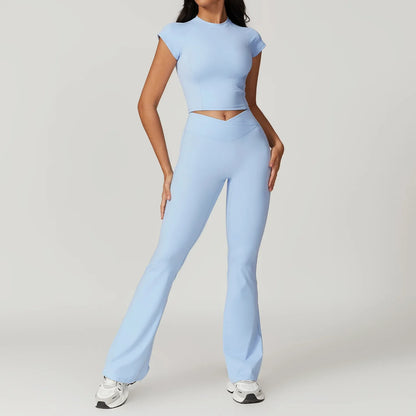 Women's Yoga Outfit - 2-Piece Set with Crop Top and High-Waisted Leggings