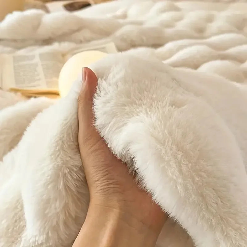 Cozy All-Season Throw Blanket with Reversible Bubble Design