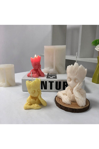 Candle in Shape of Baum Mann | Taalita