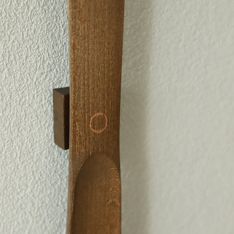 Magnetic Wooden Shoehorn – Long Handle for Easy Access