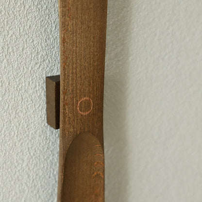 Magnetic Wooden Shoehorn – Long Handle for Easy Access