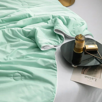 Cooling Blanket for Summer — Lightweight Ice Silk Comforter, Twin/King Size