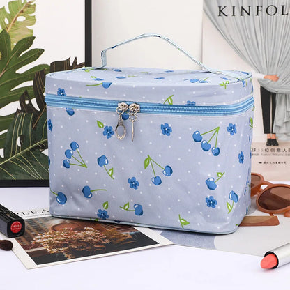 Stylish and Functional Cosmetic Bag – Waterproof and Durable