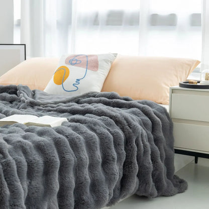 Cozy All-Season Throw Blanket with Reversible Bubble Design
