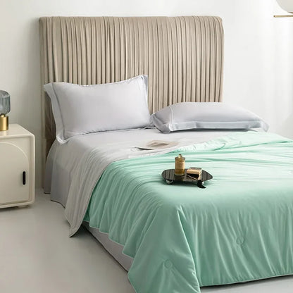 Cooling Blanket for Summer — Lightweight Ice Silk Comforter, Twin/King Size