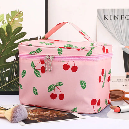 Stylish and Functional Cosmetic Bag – Waterproof and Durable