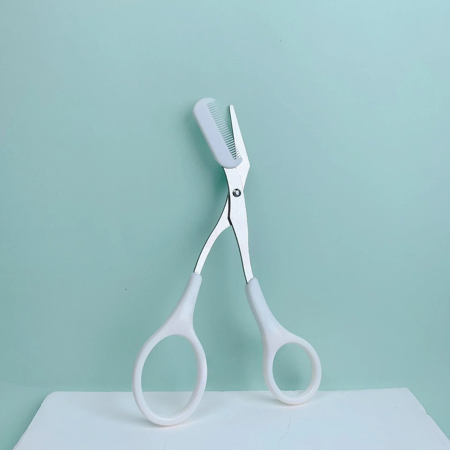 Integrated Comb Eyebrow Scissors for Precise Grooming and Styling - Stainless Steel and Plastic