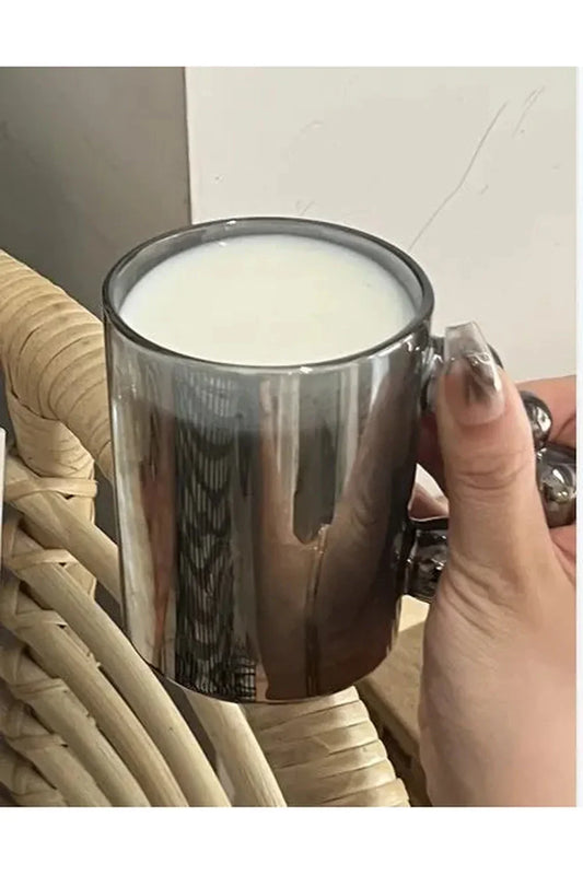 Elegant Crystal Tea Mug for Afternoon Indulgence