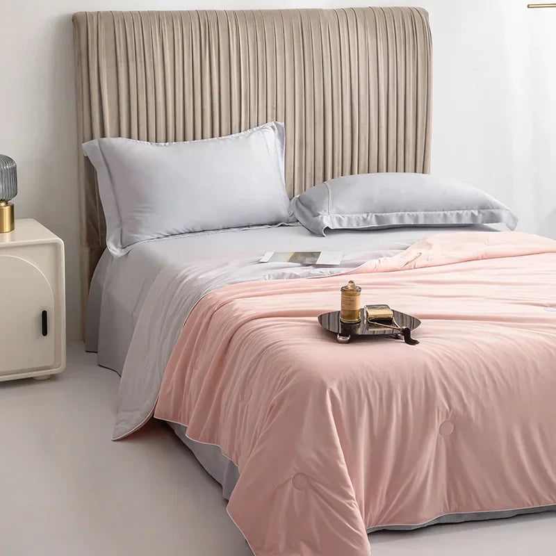 Cooling Blanket for Summer — Lightweight Ice Silk Comforter, Twin/King Size