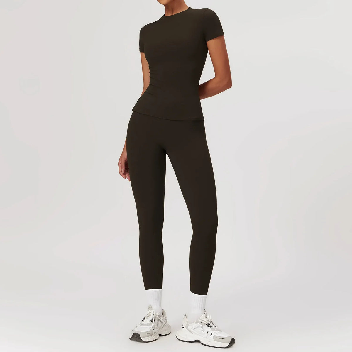 Women's 2-Piece Workout Ensemble – Sports Bra and High-Waisted Leggings in Quick-Dry Stretch Material