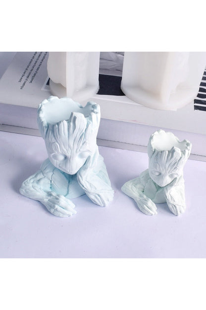 Candle in Shape of Baum Mann | Taalita
