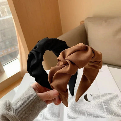 Elegant Floral Headbands for Fashion-Forward Women