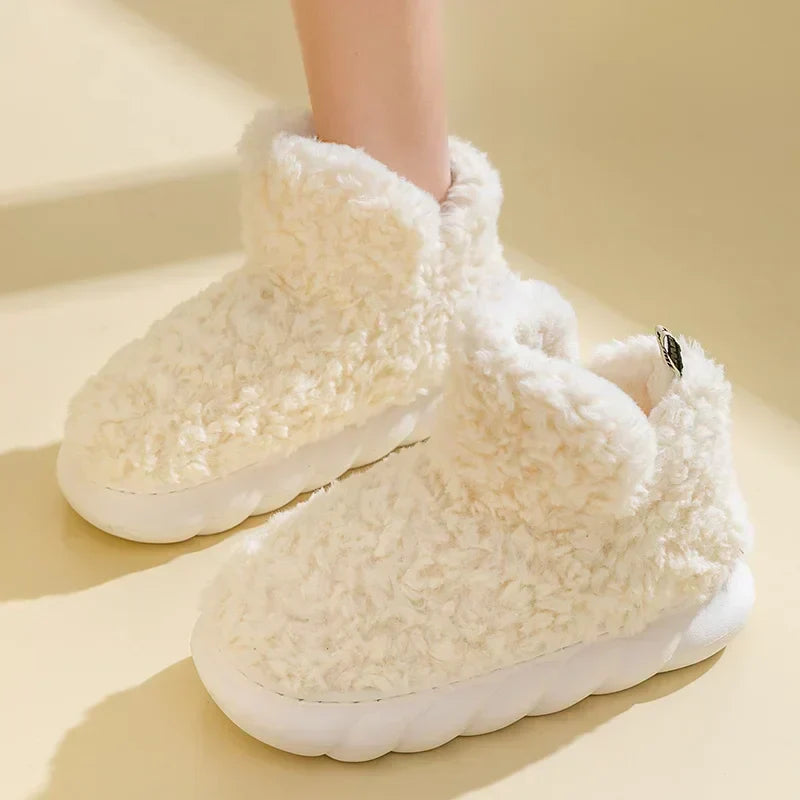 Women's Slippers - Soft & Warm - Plush & Cotton - Ideal for Home and Quick Outdoor Use