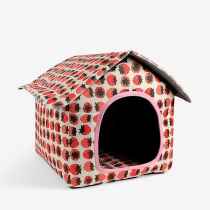 Weatherproof Pet Shelter "CozyNest" for Cats and Small Dogs