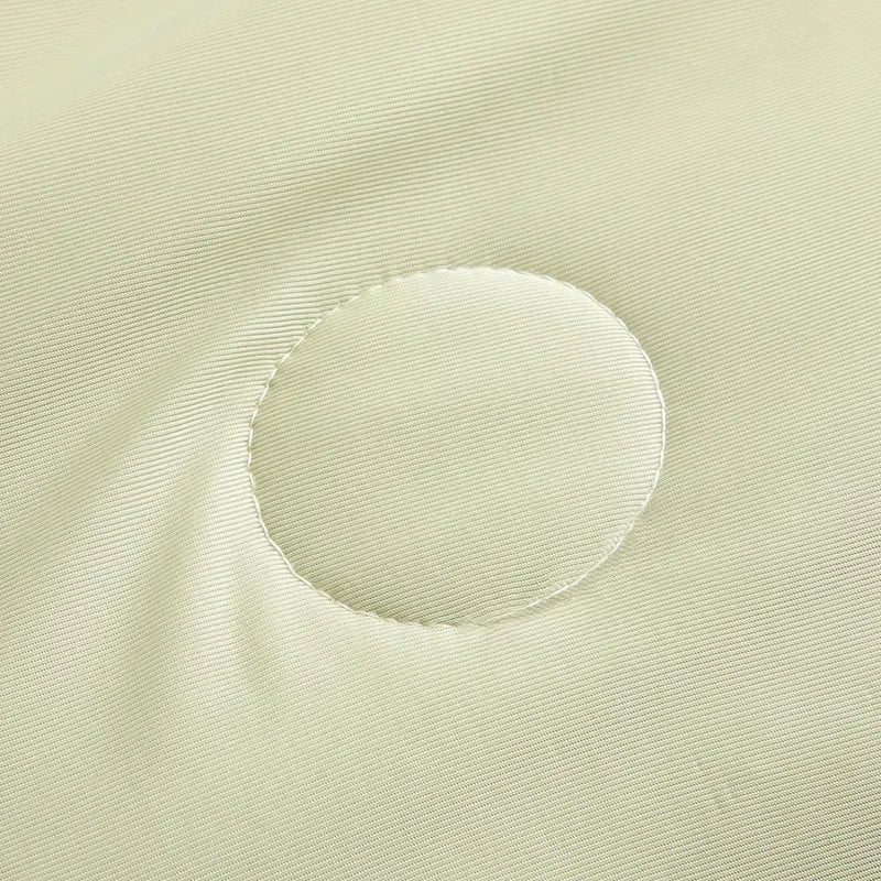 Cooling Blanket for Summer — Lightweight Ice Silk Comforter, Twin/King Size