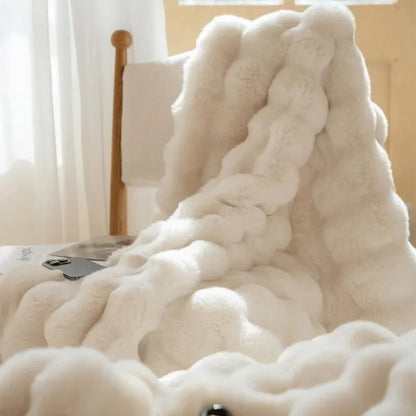 Cozy All-Season Throw Blanket with Reversible Bubble Design