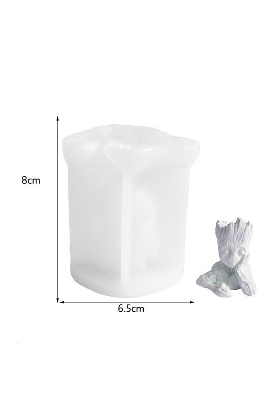 Candle in Shape of Baum Mann | Taalita