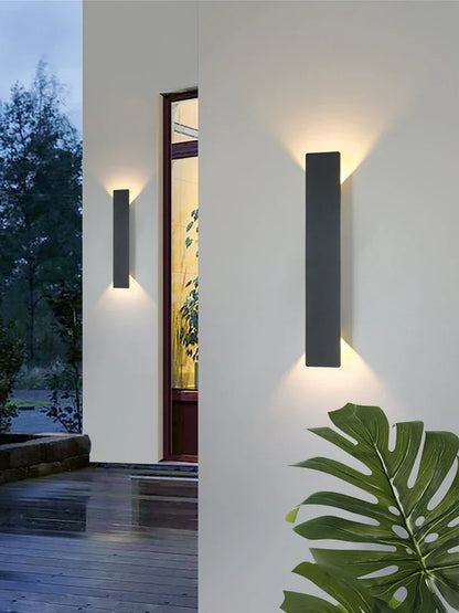 LED Wall Light in Aluminum for Indoor and Outdoor Enhancement