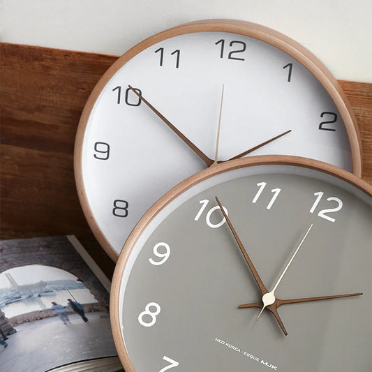Contemporary Round Wall Clock for Quiet Home Decoration