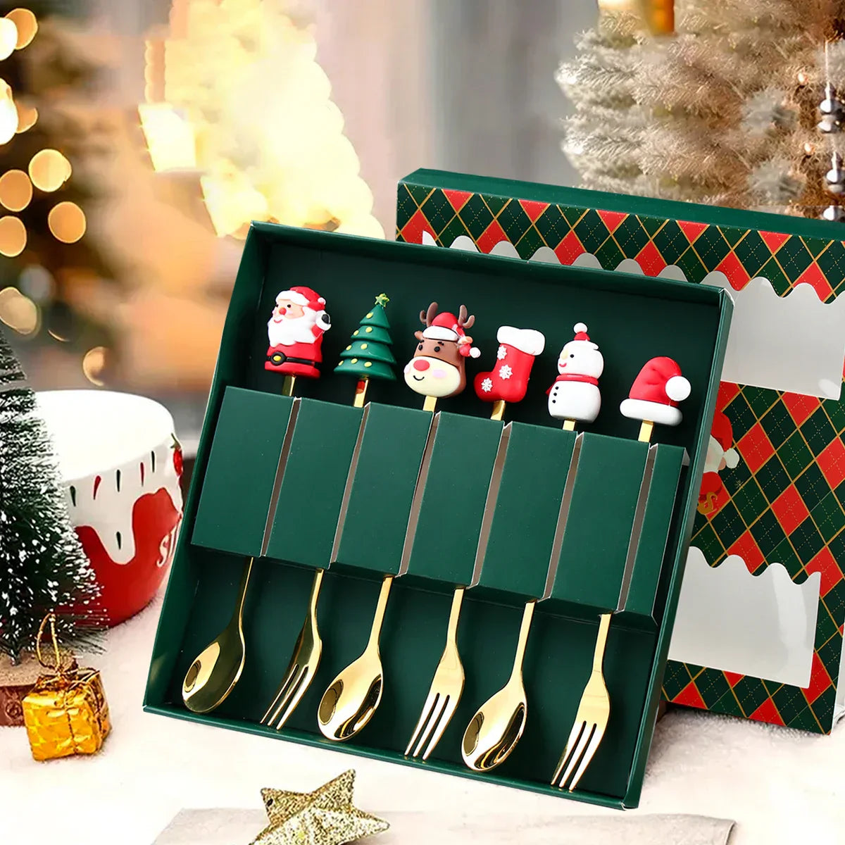 Luxury Christmas Cutlery Set – Gold Fork and Spoon with Santa Design