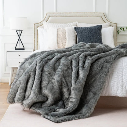 Luxury Faux Fur Blanket for Comfort in Your Home