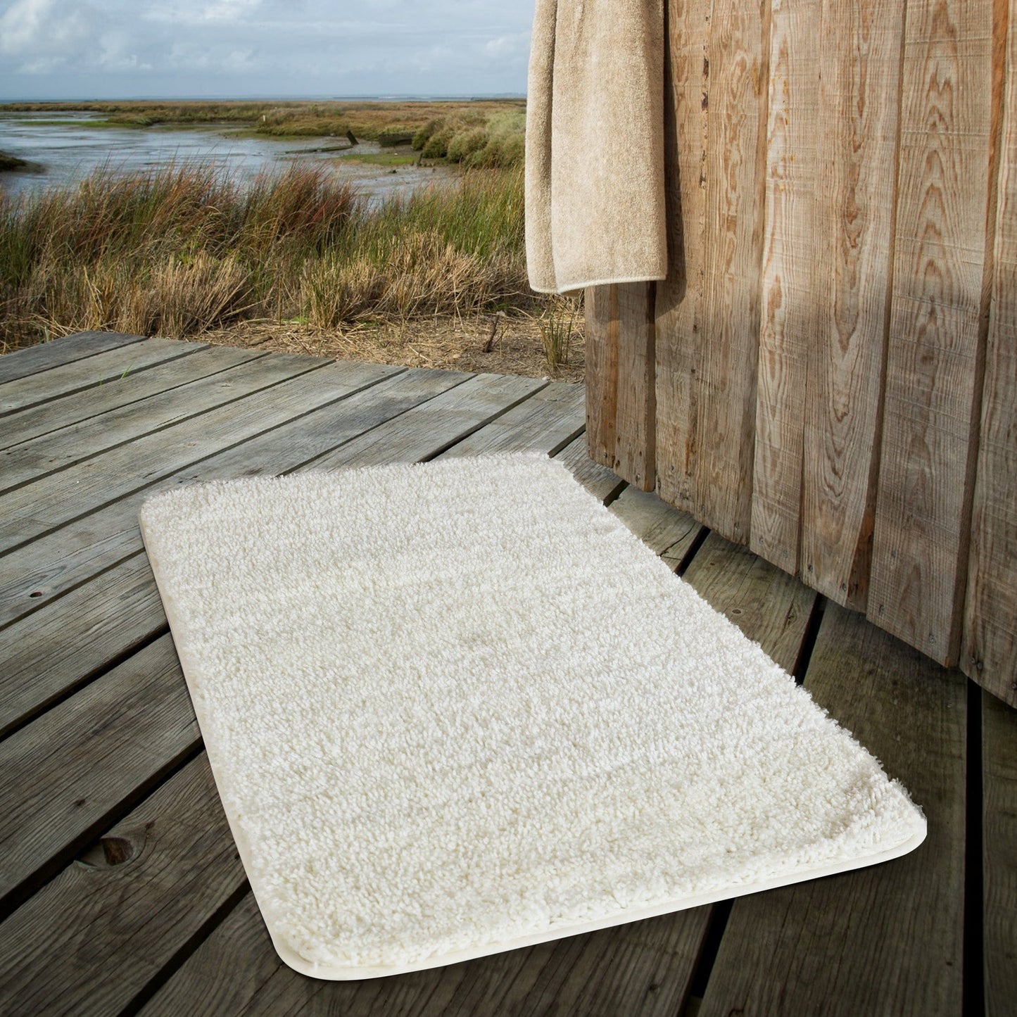 Ultra Soft Microfiber Bath Mat – Non-Slip Design with Quick Water Absorption