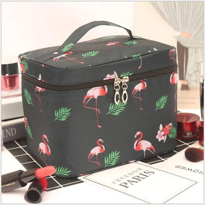 Stylish and Functional Cosmetic Bag – Waterproof and Durable