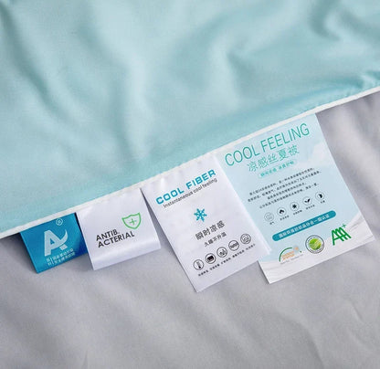 Cooling Blanket for Summer — Lightweight Ice Silk Comforter, Twin/King Size