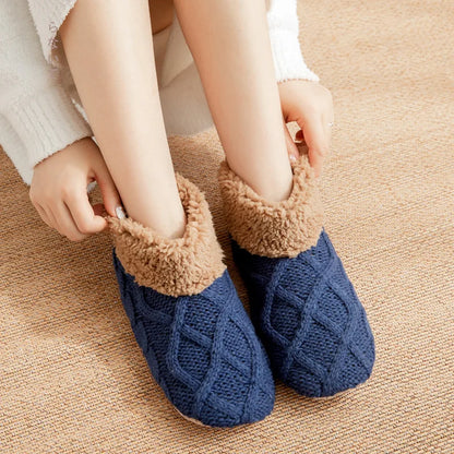 Unisex Cozy Winter Socks – Warm, Plush with Non-Slip Sole, Fleece-Lined for Men & Women