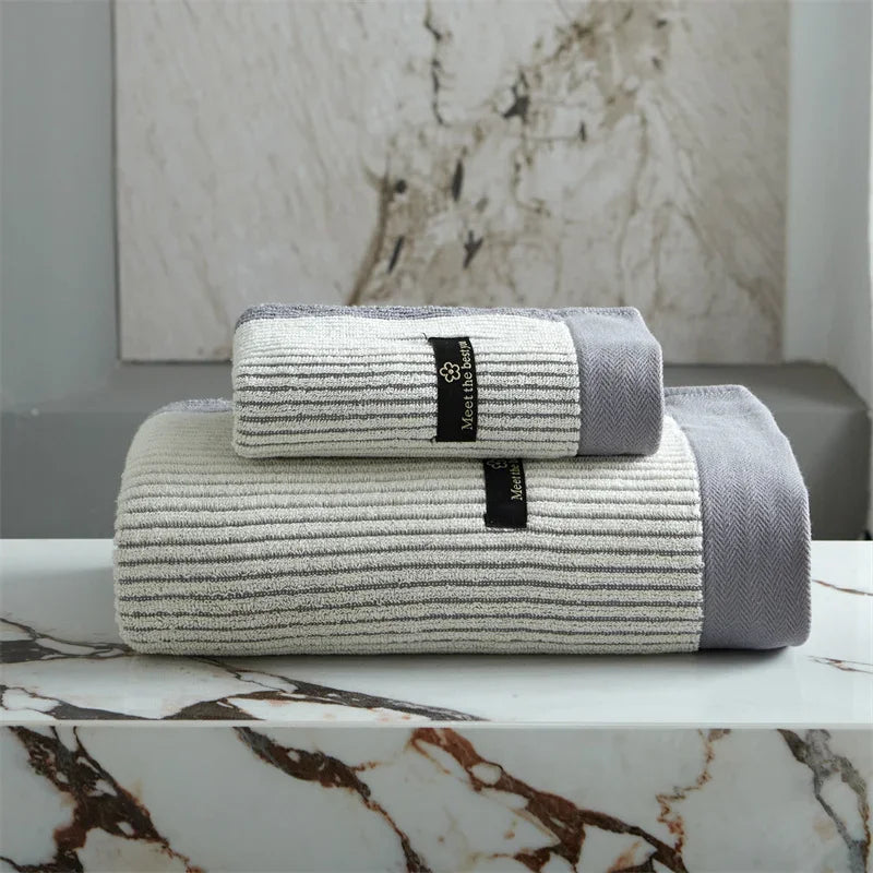 Luxurious Bath Towel Crafted from 100% Organic Cotton