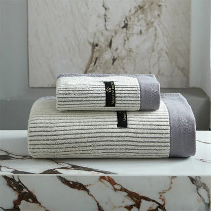 Luxurious Bath Towel Crafted from 100% Organic Cotton