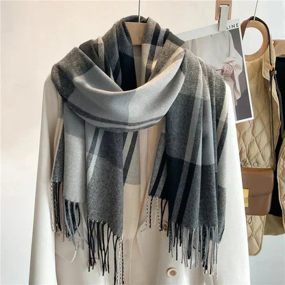 Elegant Warm Scarf - Luxurious Style